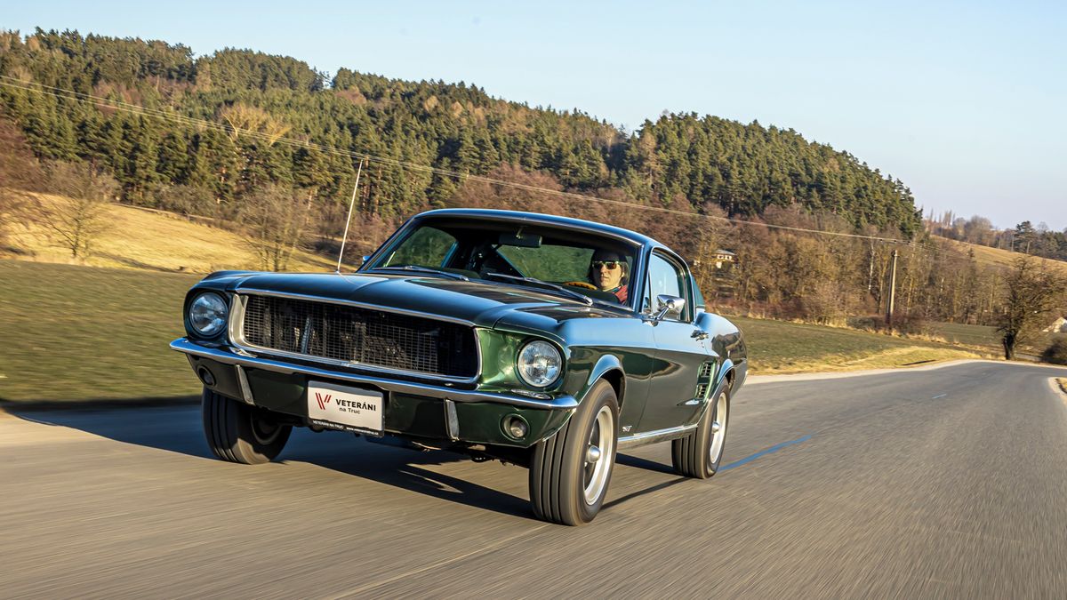 Ohromný motor, manuál a charakter hvězdy: Mustang GT 390 je nádherná připomínka sladkých šedesátých